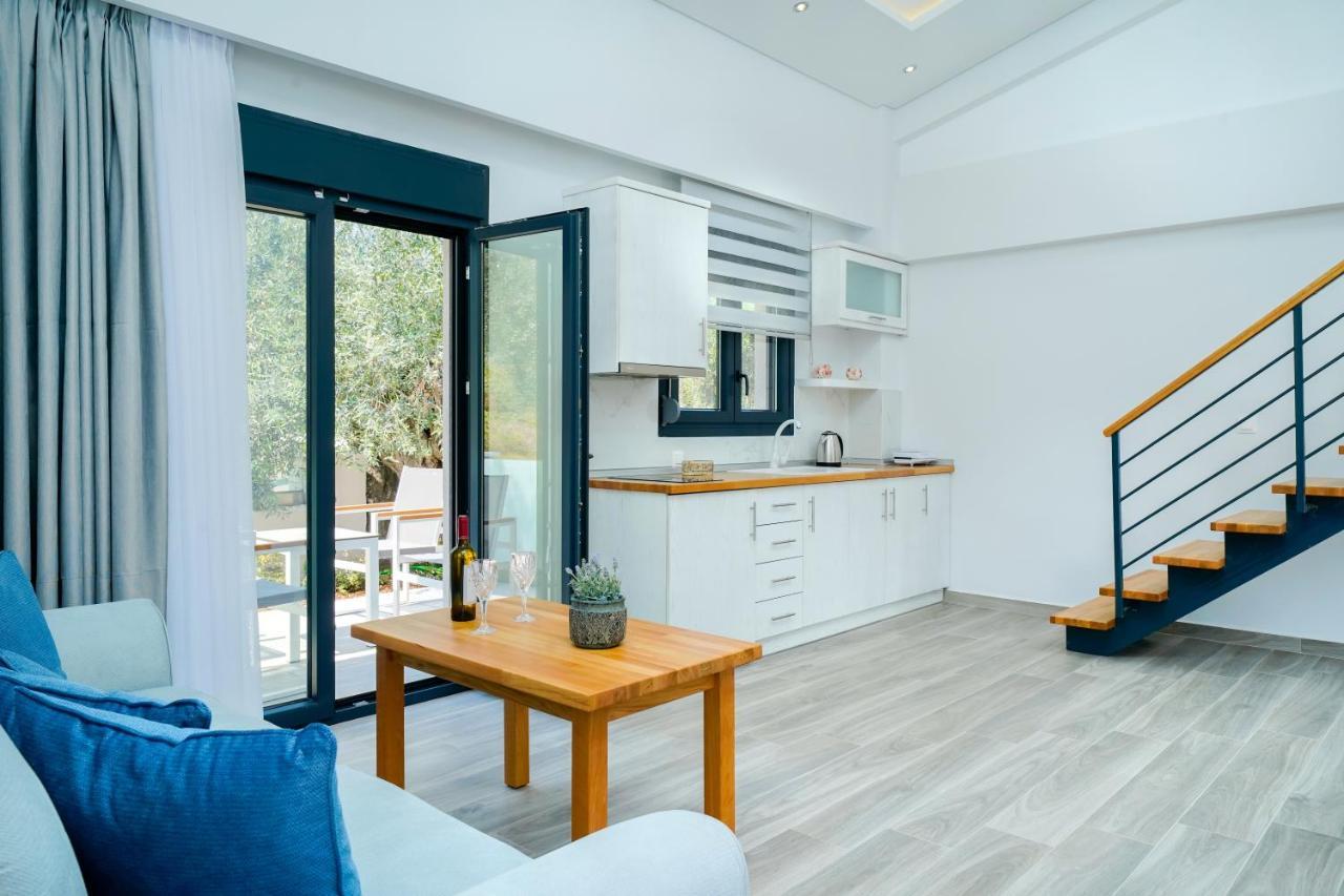Ilias Suites Скала Потамияс Екстериор снимка